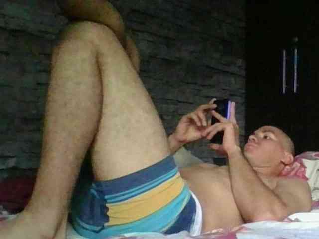 Sexylatin64