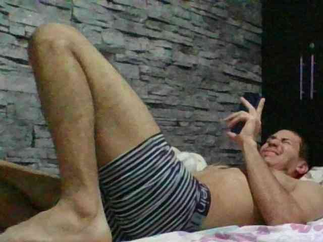 Sexylatin64