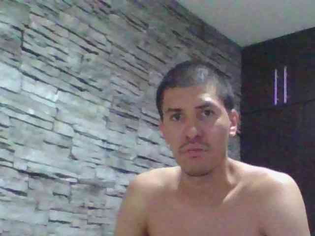 Sexylatin64