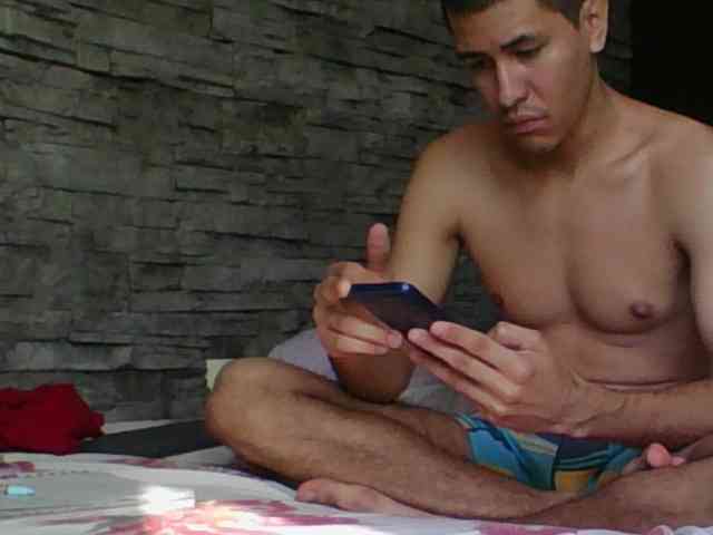 Sexylatin64