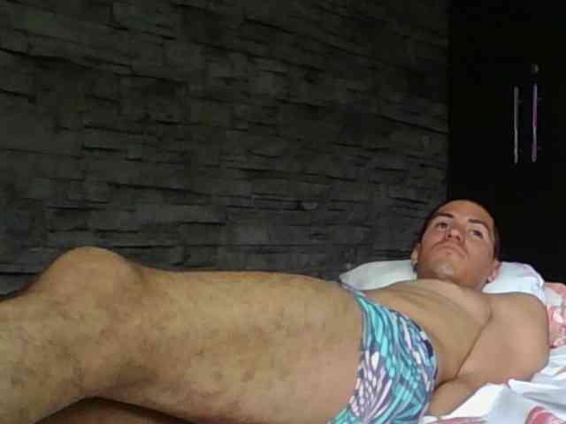 Sexylatin64