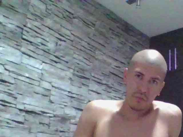 Sexylatin64