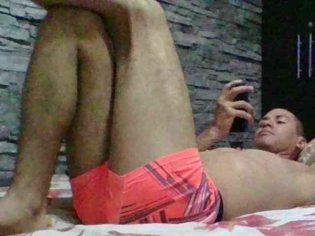Sexylatin64
