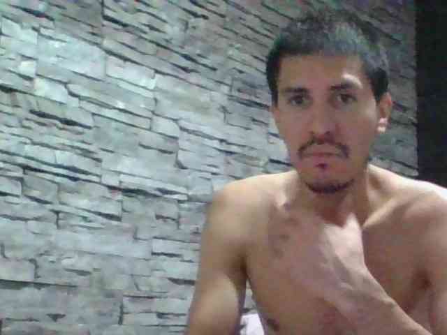 Sexylatin64