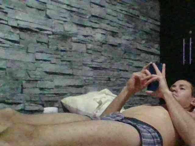 Sexylatin64