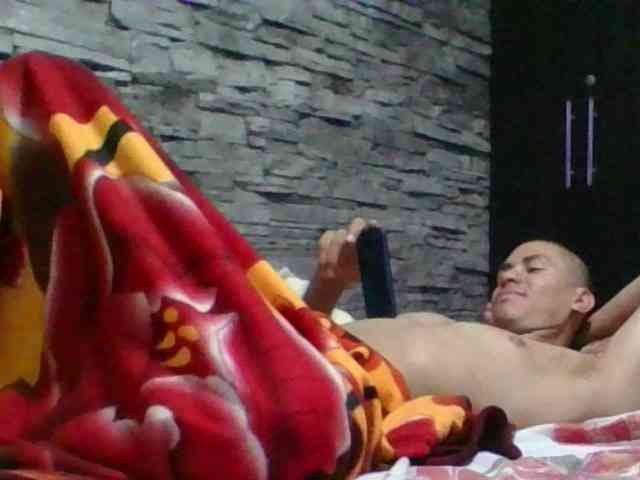 Sexylatin64