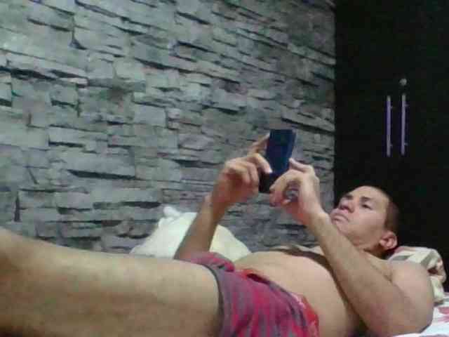 Sexylatin64