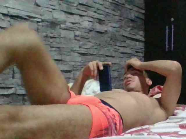 Sexylatin64