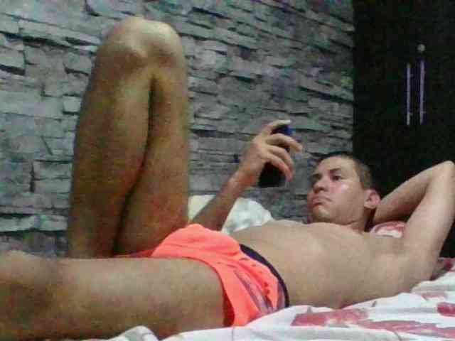 Sexylatin64