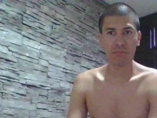 Sexylatin64