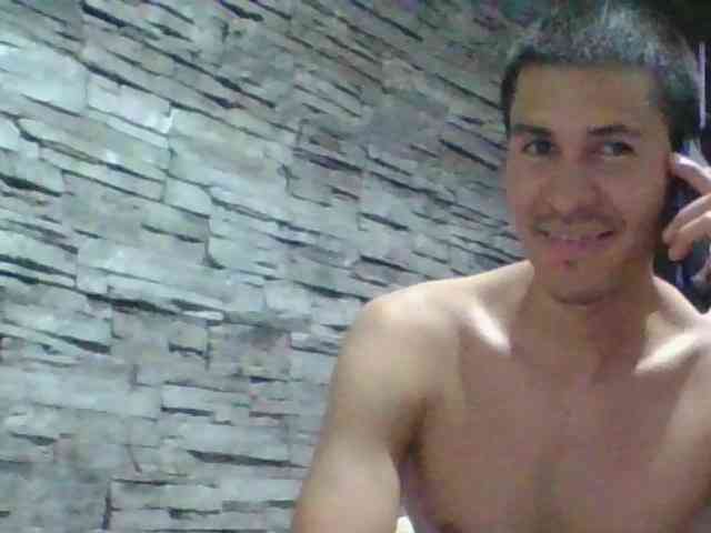 Sexylatin64