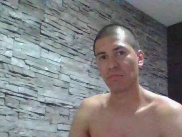 Sexylatin64