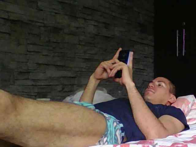 Sexylatin64