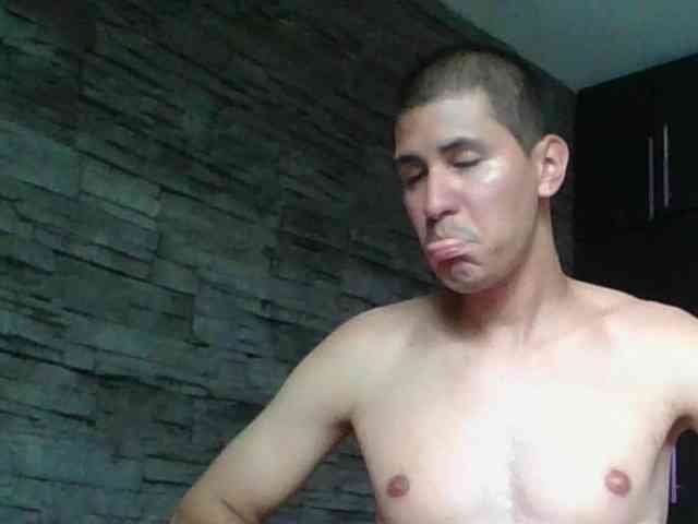 Sexylatin64