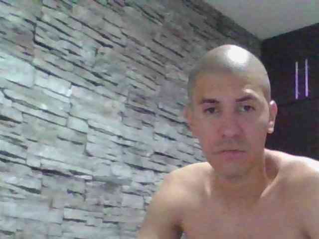 Sexylatin64