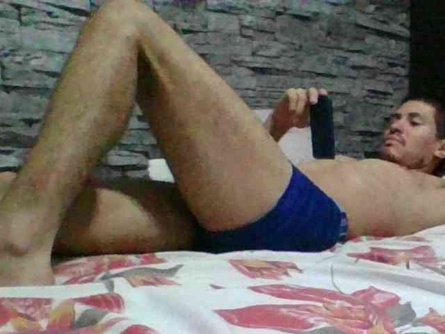 Sexylatin64