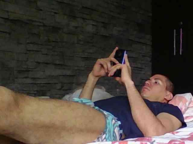 Sexylatin64