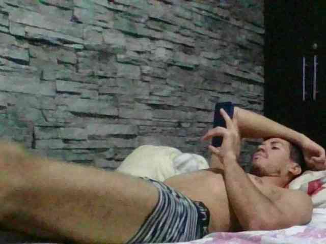 Sexylatin64