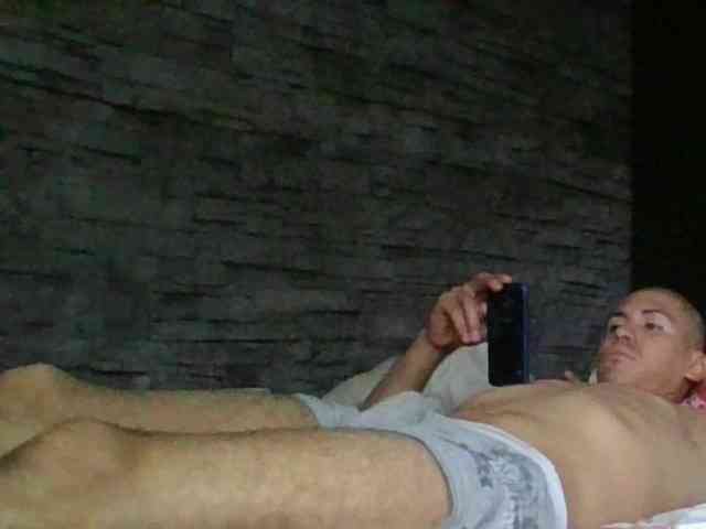 Sexylatin64