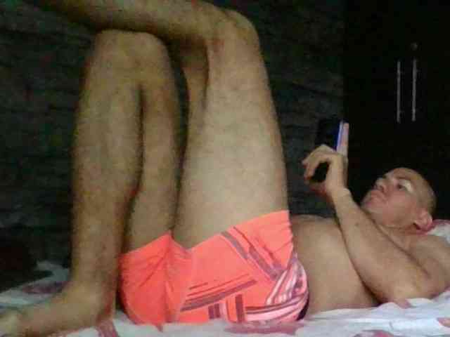 Sexylatin64