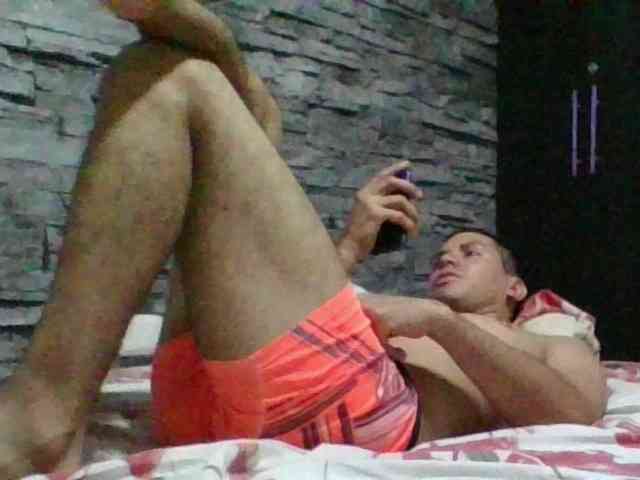 Sexylatin64
