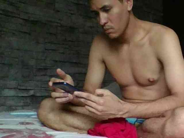 Sexylatin64