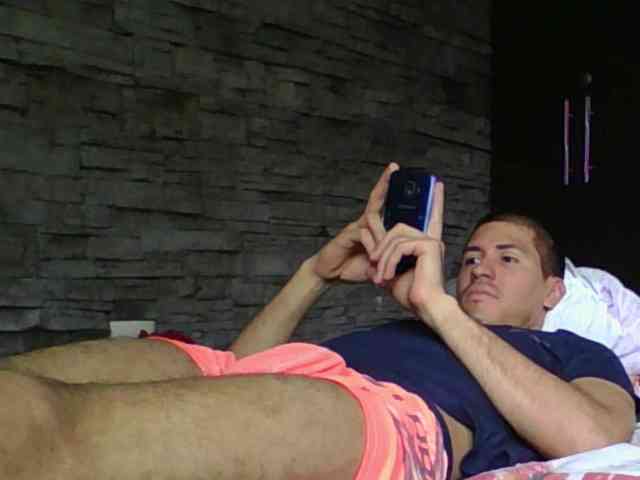 Sexylatin64