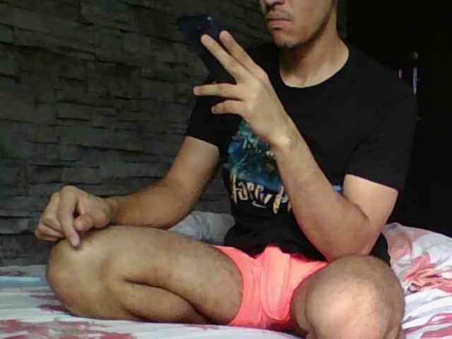Sexylatin64