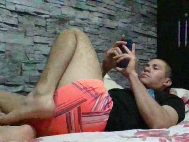 Sexylatin64