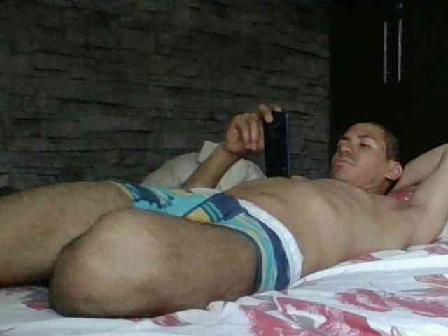 Sexylatin64