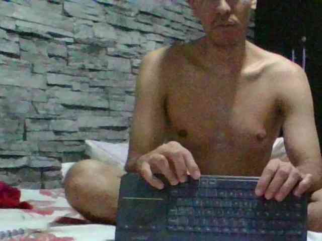 Sexylatin64