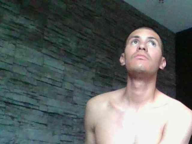 Sexylatin64
