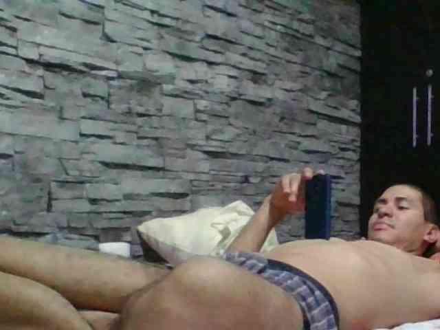 Sexylatin64