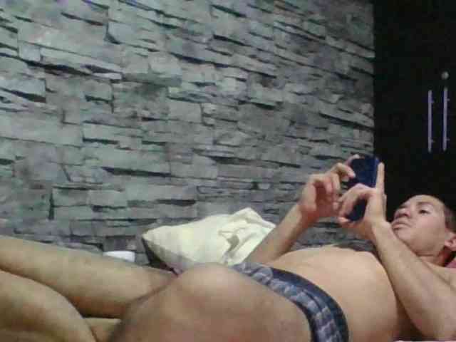 Sexylatin64