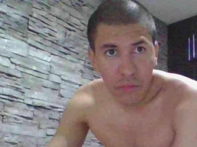 Sexylatin64
