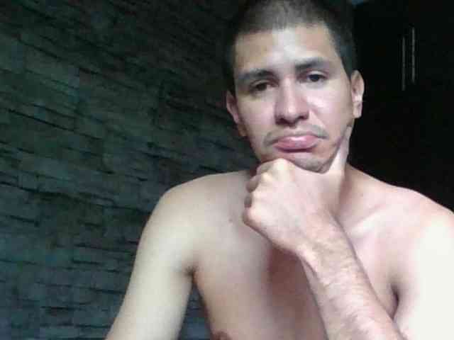 Sexylatin64