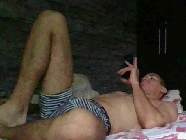 Sexylatin64