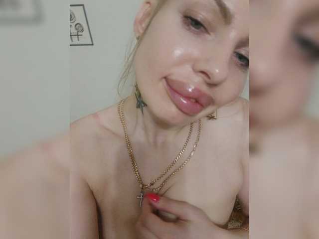 Djesikaa live cam