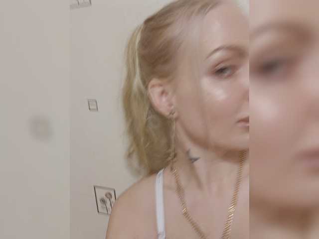 Djesikaa live cam on BongaCams