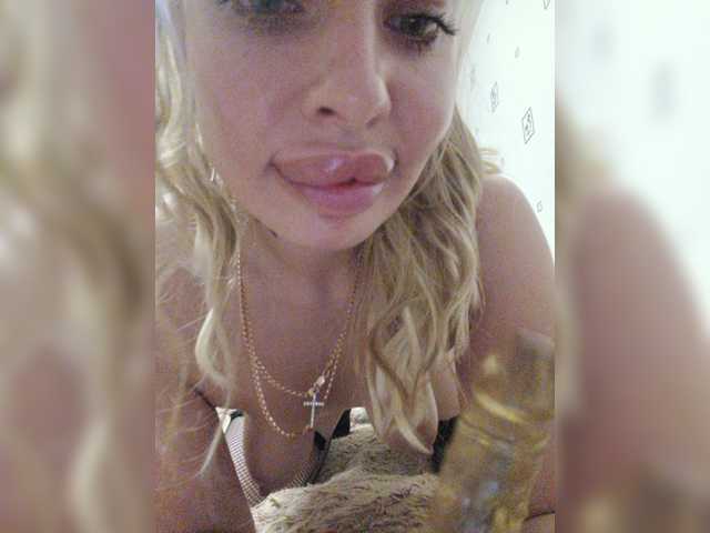 djesikaa online