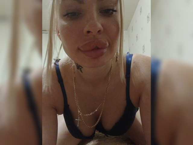 Djesikaa live cam