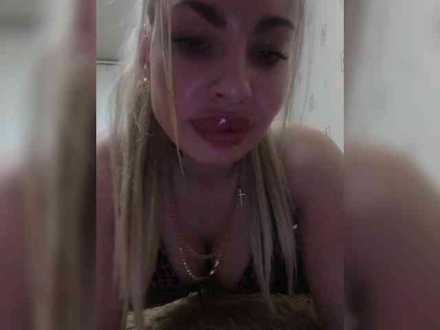 Модель: Djesikaa