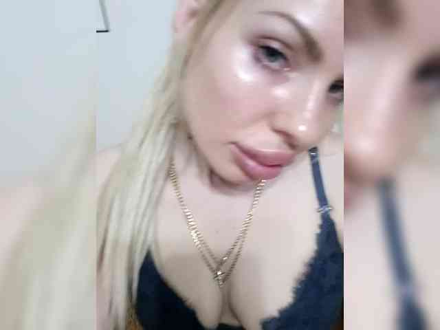Model: Djesikaa