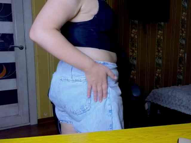 Secret_Smile webcam