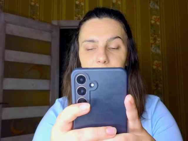Secret_Smile webcam