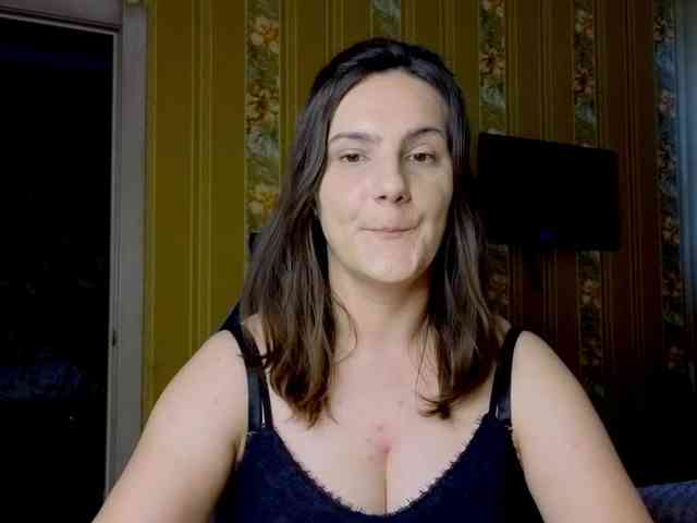 Secret_Smile webcam