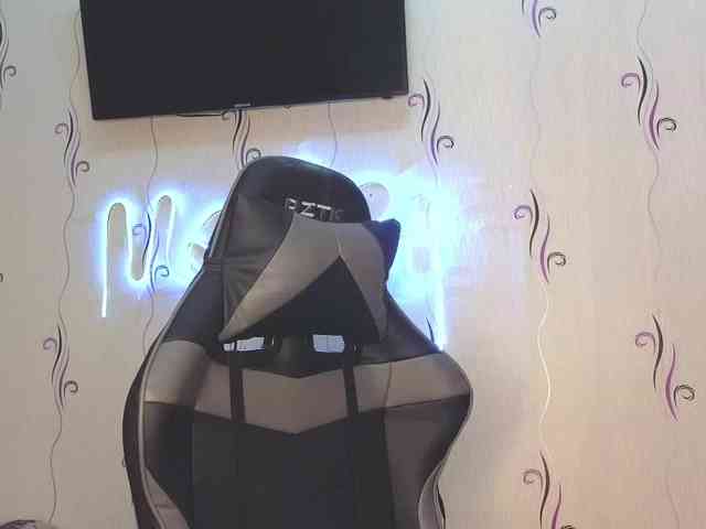 Secret_Smile webcam