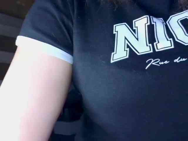 Secret_Smile webcam
