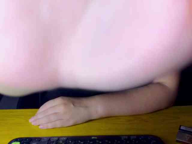 Secret_Smile webcam