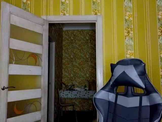 Secret_Smile webcam